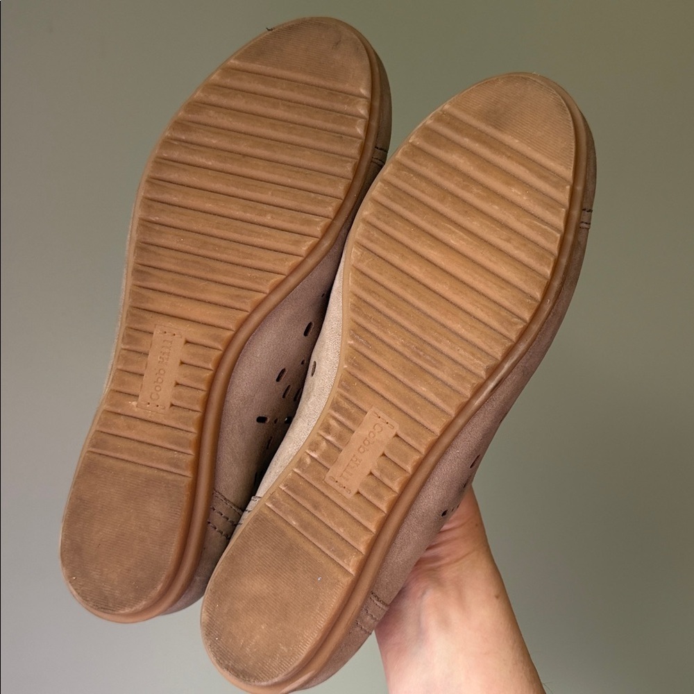 Cobb Hill Leather Suede ballet flats laser-cut detailing Tan Cushioned 8 WIDE - Picture 3 of 15